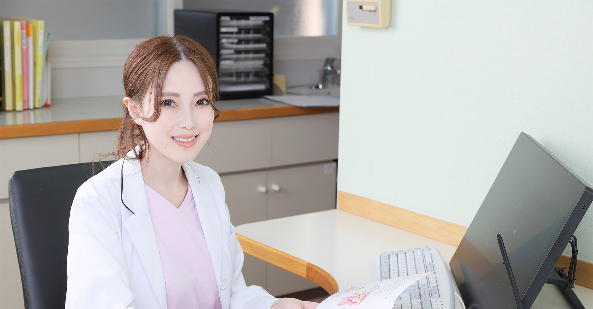 春日院長による診療の様子